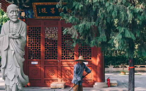 2023年，我决定去寺庙度个假