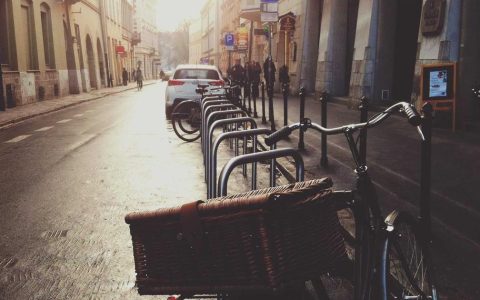 坚持生态底线 实现永续发展