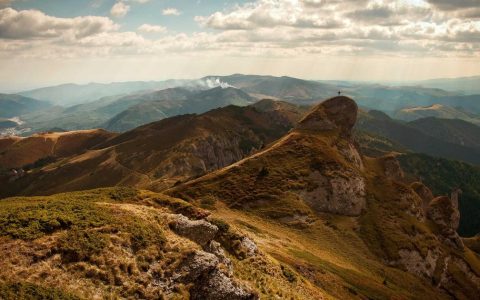 从"有资源"到"有故事"：一座城市如何炼成自己的超级符号