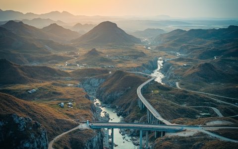 边境文旅与跨境旅游的融合发展路径